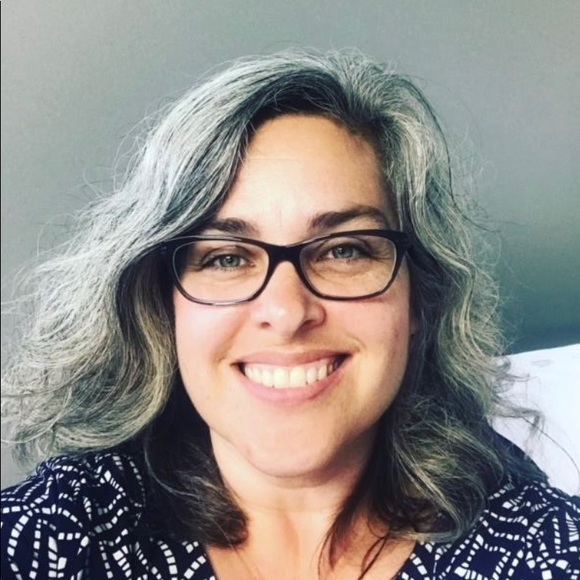 Meet your Posher, The Unlikely Posher. - Picture 2 of 2